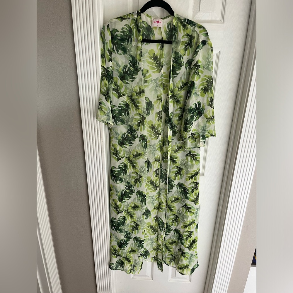 Buddy Love - size small leaf print long kimono.